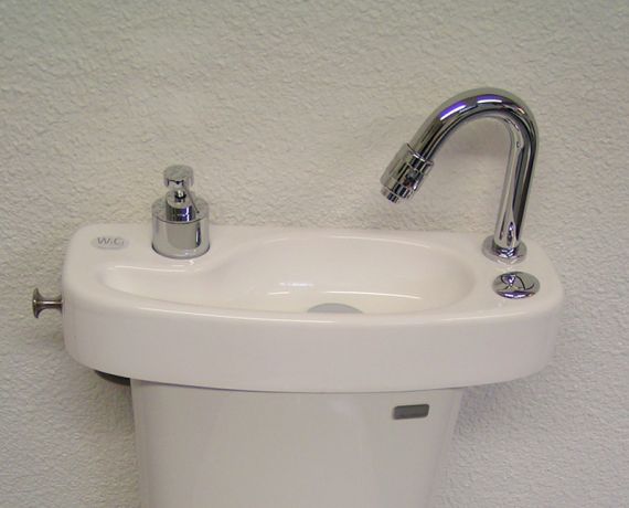WiCi Concept, installer simplement un lave mains sur votre cuvette